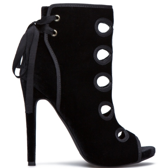 ShoeDazzle Shoes - NWOT Black Velvet Hydee Ankle Boot Bootie